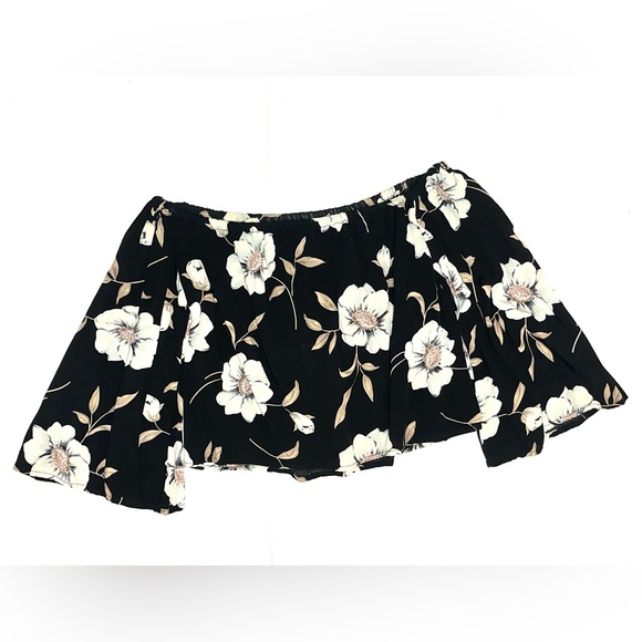 Lucca black and cream floral off the shoulder bell sleeve crop top blouse sz XS - Picture 2 of 16